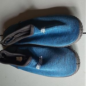 Aqua shoes